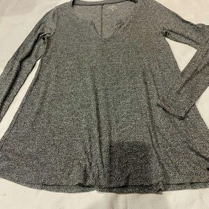 Women’s lightweight Hollister sweater